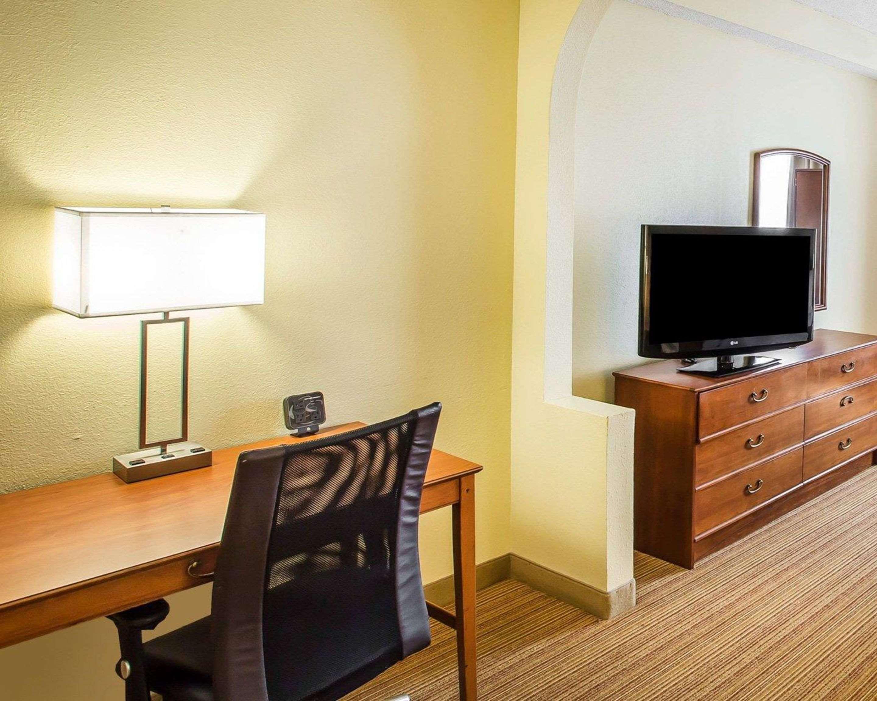 Comfort Suites Anderson-Clemson Buitenkant foto